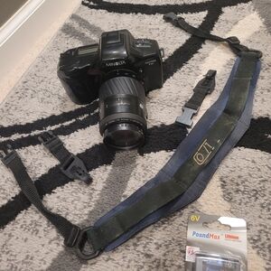 Minolta Maxxum 7xi Camera With minolta 3KY 1-AF 70-210 Beer Can Lens